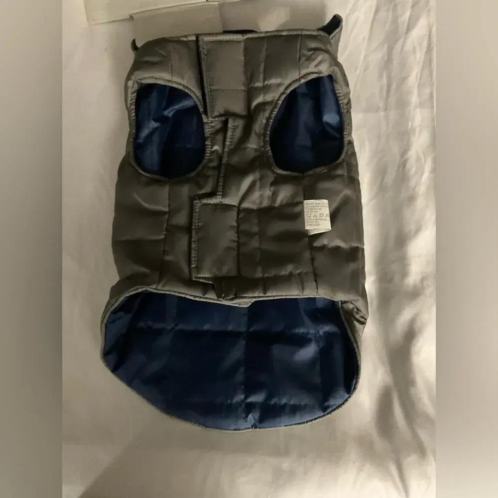 Animal Planet Reversible Puffer Vest Jacket Small Breeds Winter Fall Pets Comfy